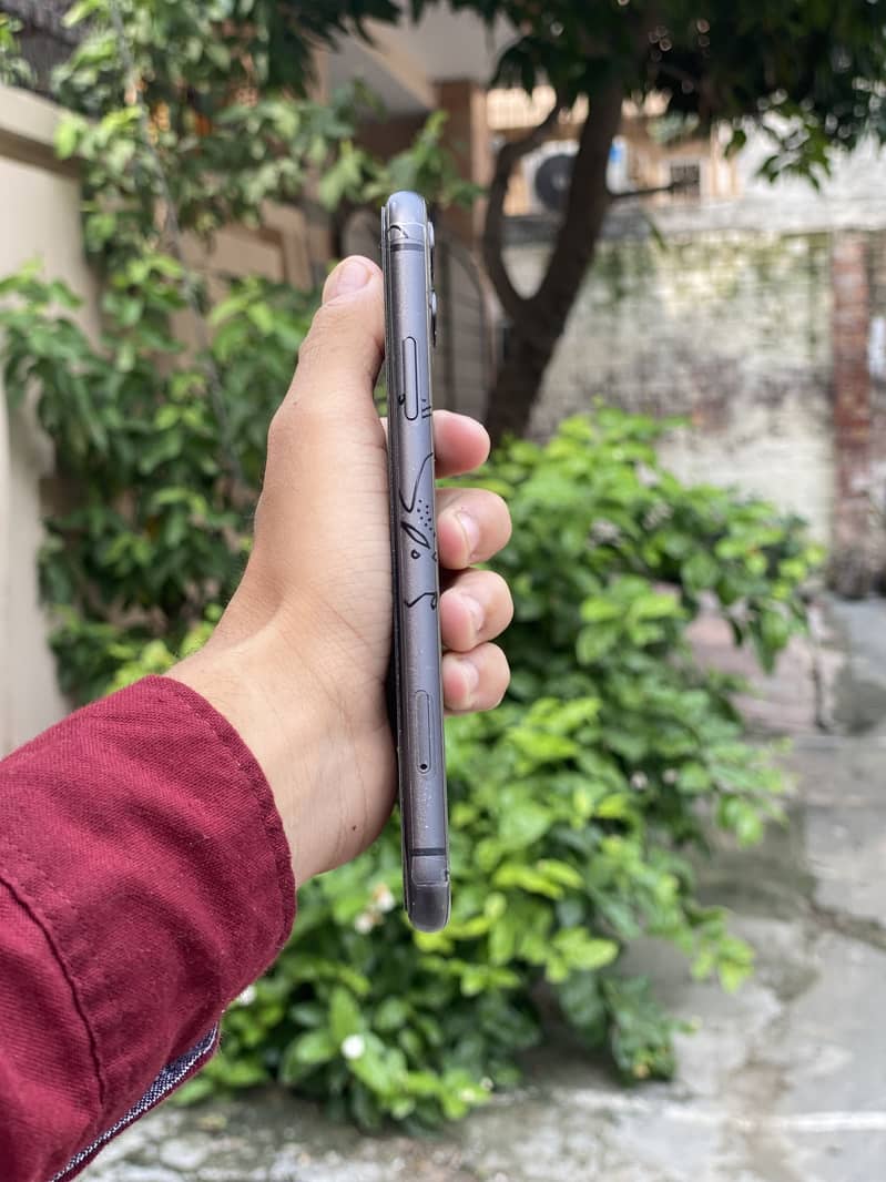 Apple iPhone 11 2