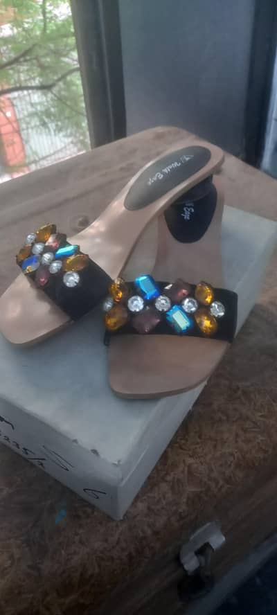 Multi Stones formal use slipper awailable