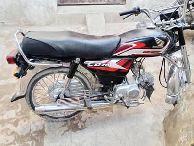 Honda CD 70 bike black one hand used