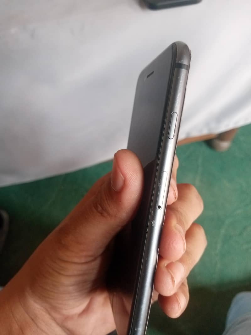 iPhone 8 3