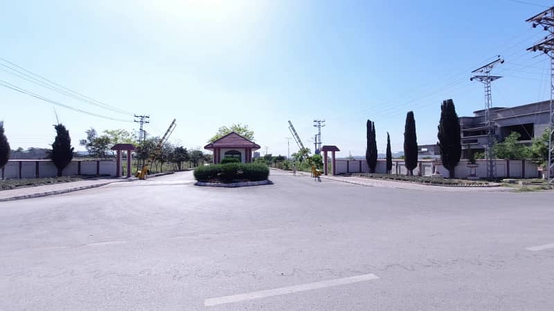 1 Kanal ( Pair Plot ) ( 50*90 in Block D ) ( Corner & Adjacent Plot ) ( Sunface Plot ) ( Out Class Location Plot ) 17