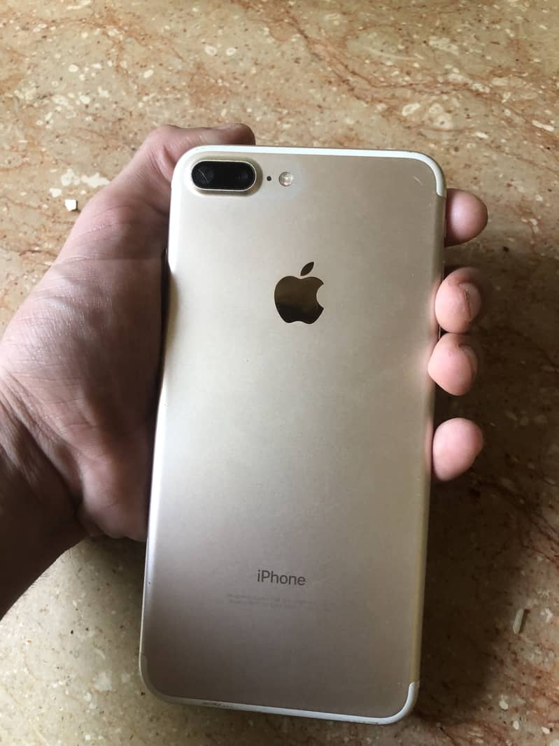 Apple iPhone 7 Plus 2