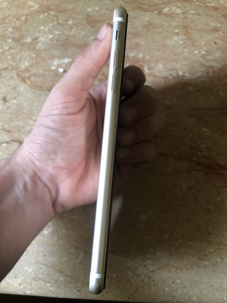 Apple iPhone 7 Plus 3