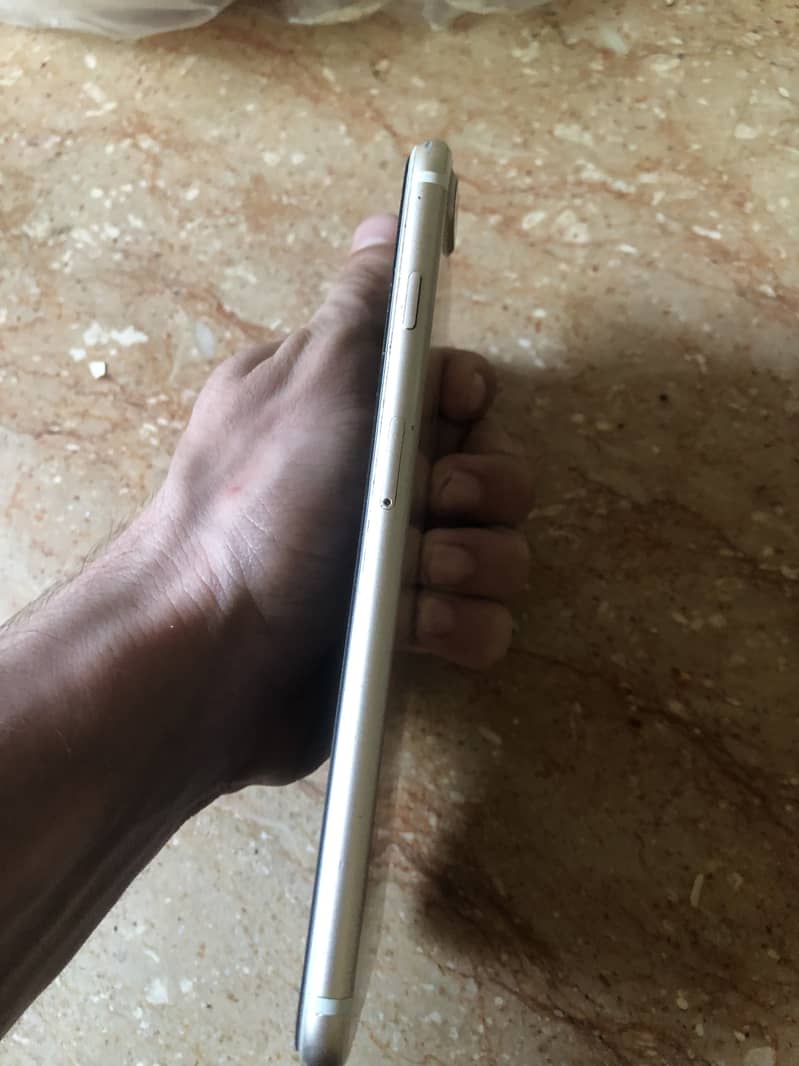 Apple iPhone 7 Plus 4