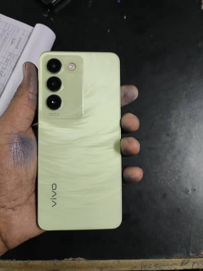 Vivo Y100