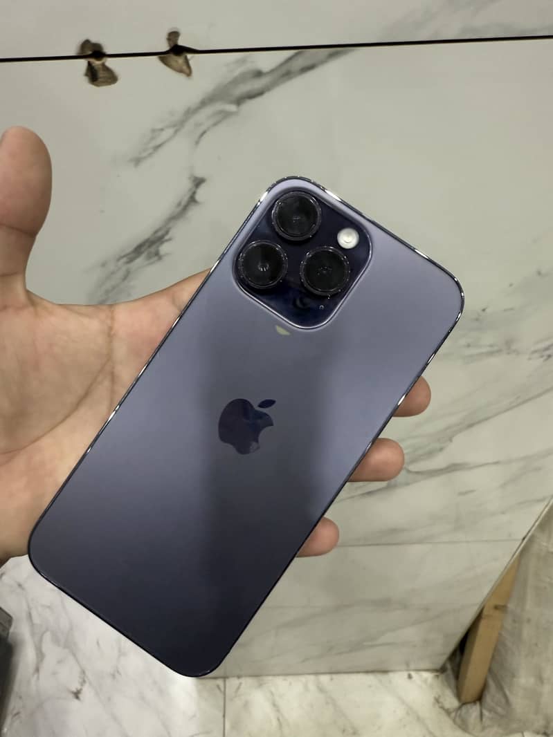 iPhone 14 Pro Max 1