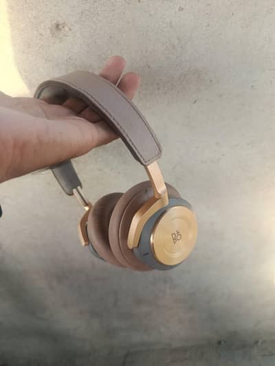 Beoplay H9 3rd generation Headphones used imported