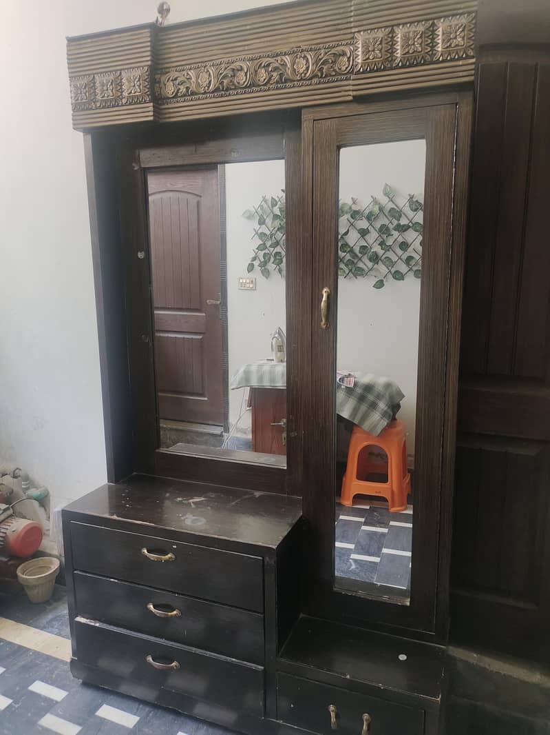 Dressing Table with Long Side Mirror 0