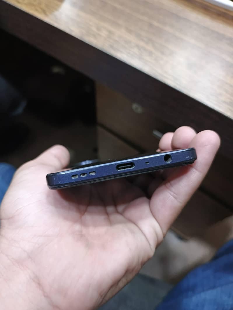 OPPO A60 4
