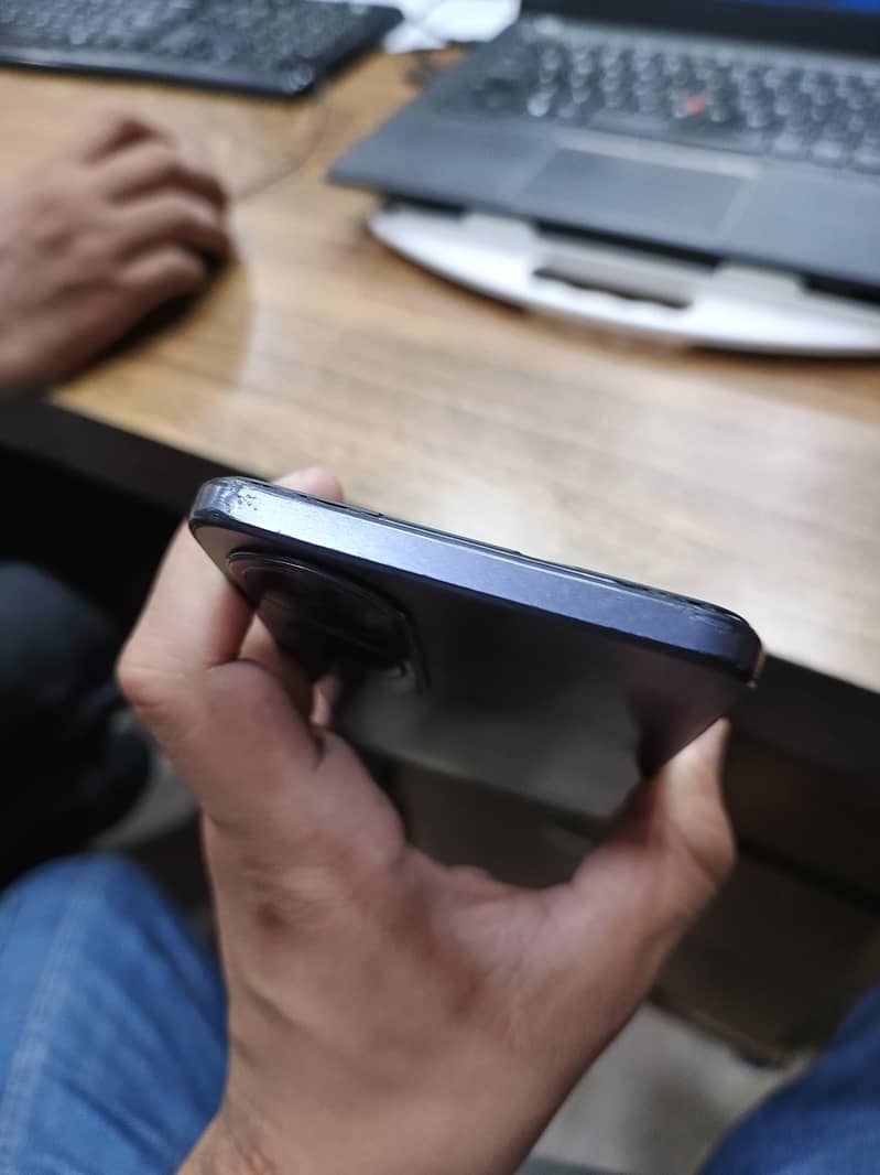 OPPO A60 5