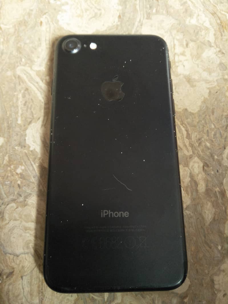 Apple iPhone 7 0