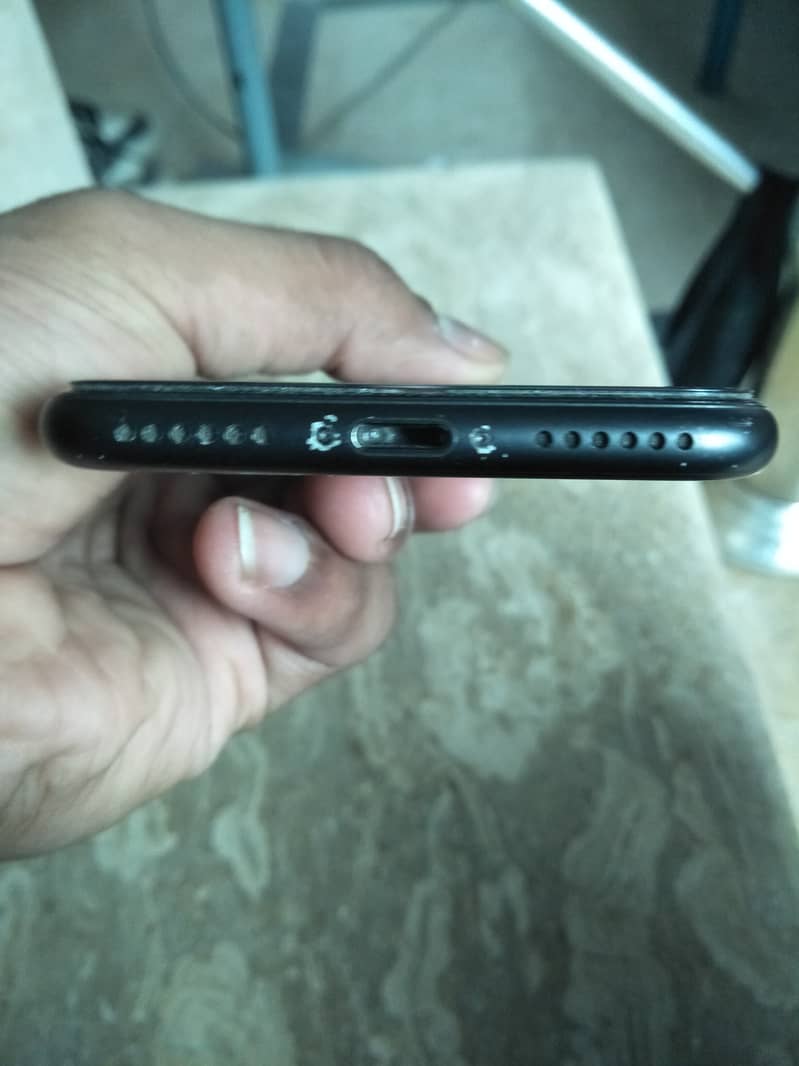 Apple iPhone 7 2