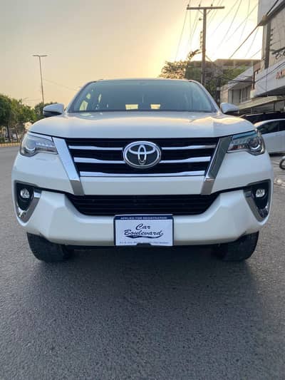 Toyota Fortuner V 2020 Model Bumper to Bumper Genuine antique
