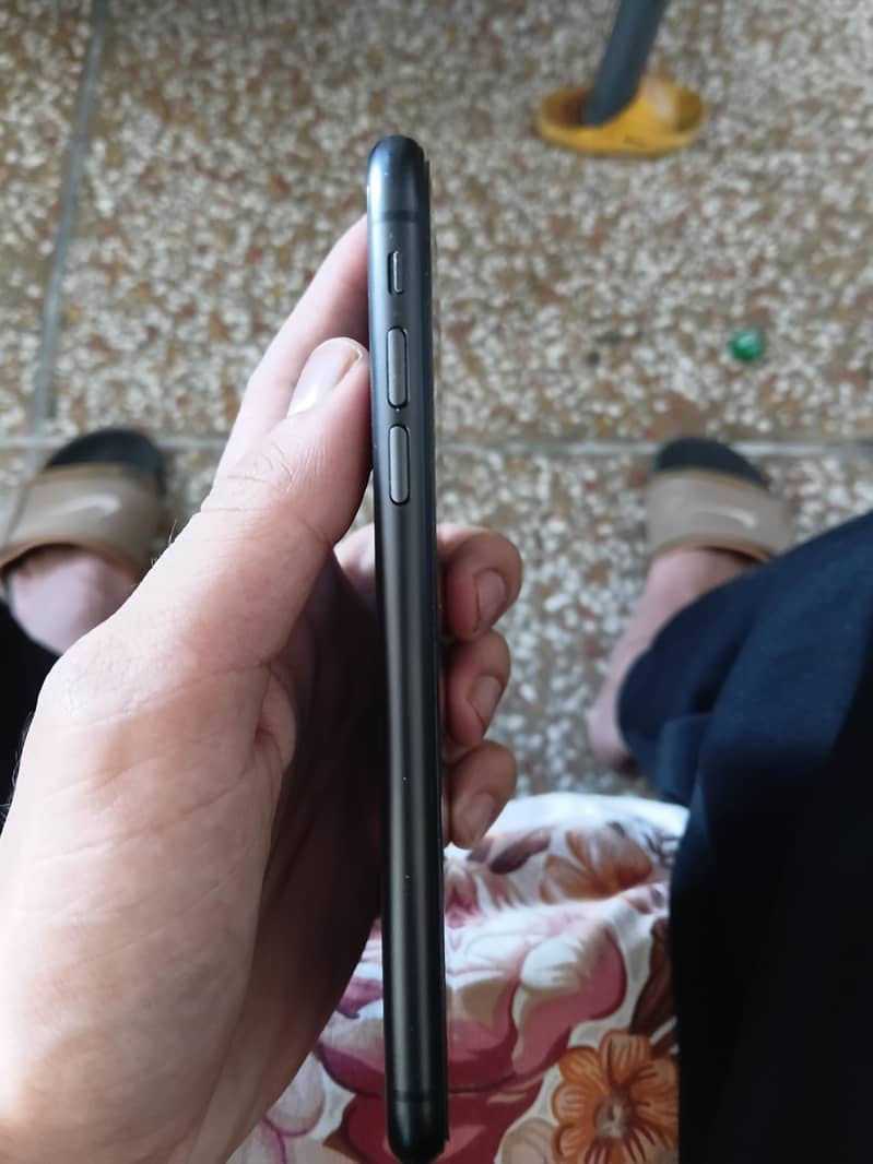 Apple iPhone 11 1