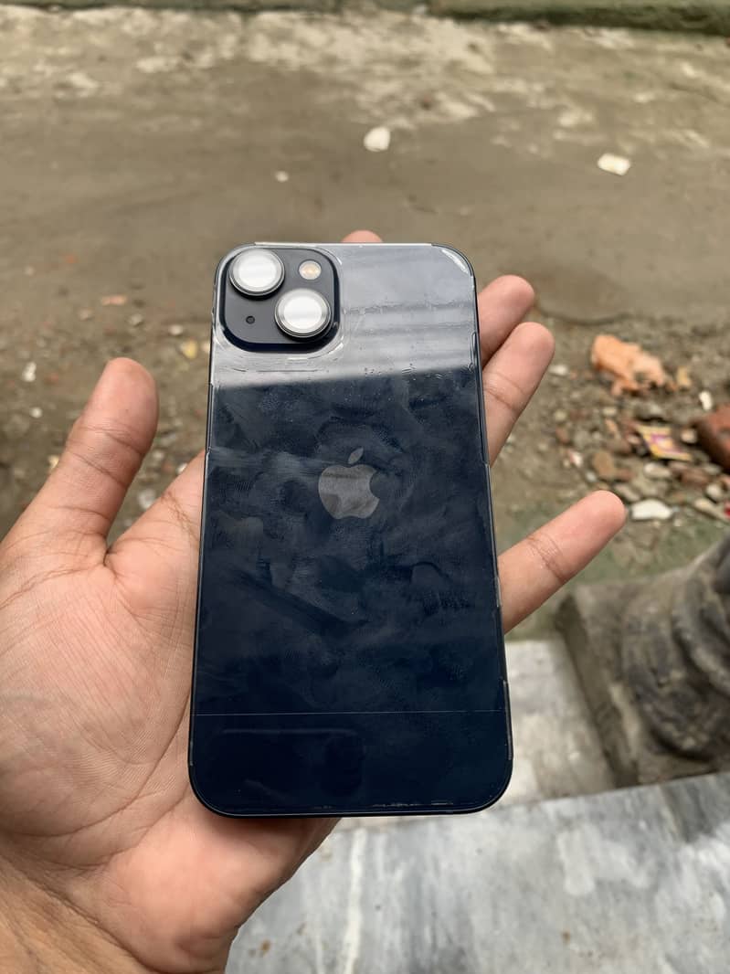 Apple iPhone 13 4