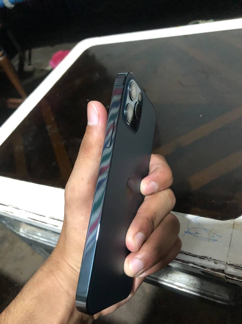 Apple iPhone 12 Pro 1