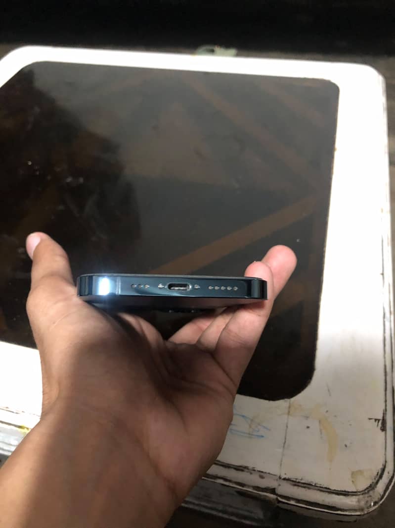 Apple iPhone 12 Pro 2