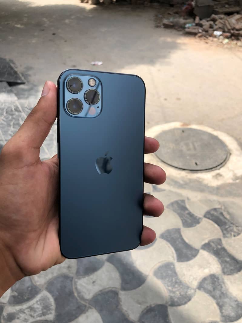 Apple iPhone 12 Pro 4