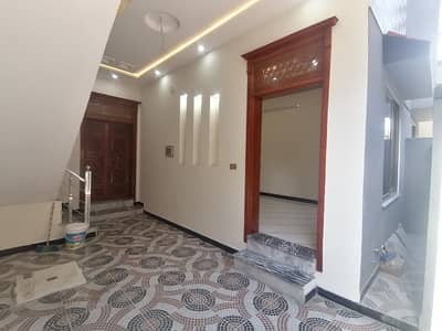 Prime Location Range Road House Sized 6 Marla