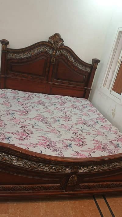 Chiniout solid wooden furniture