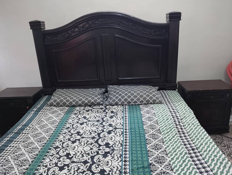 bed with side table and dressing table 5