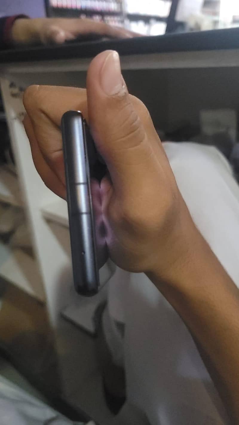 Google Pixel 7a 5