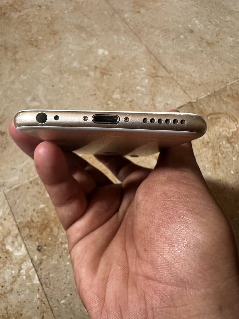 Apple iPhone 6 6