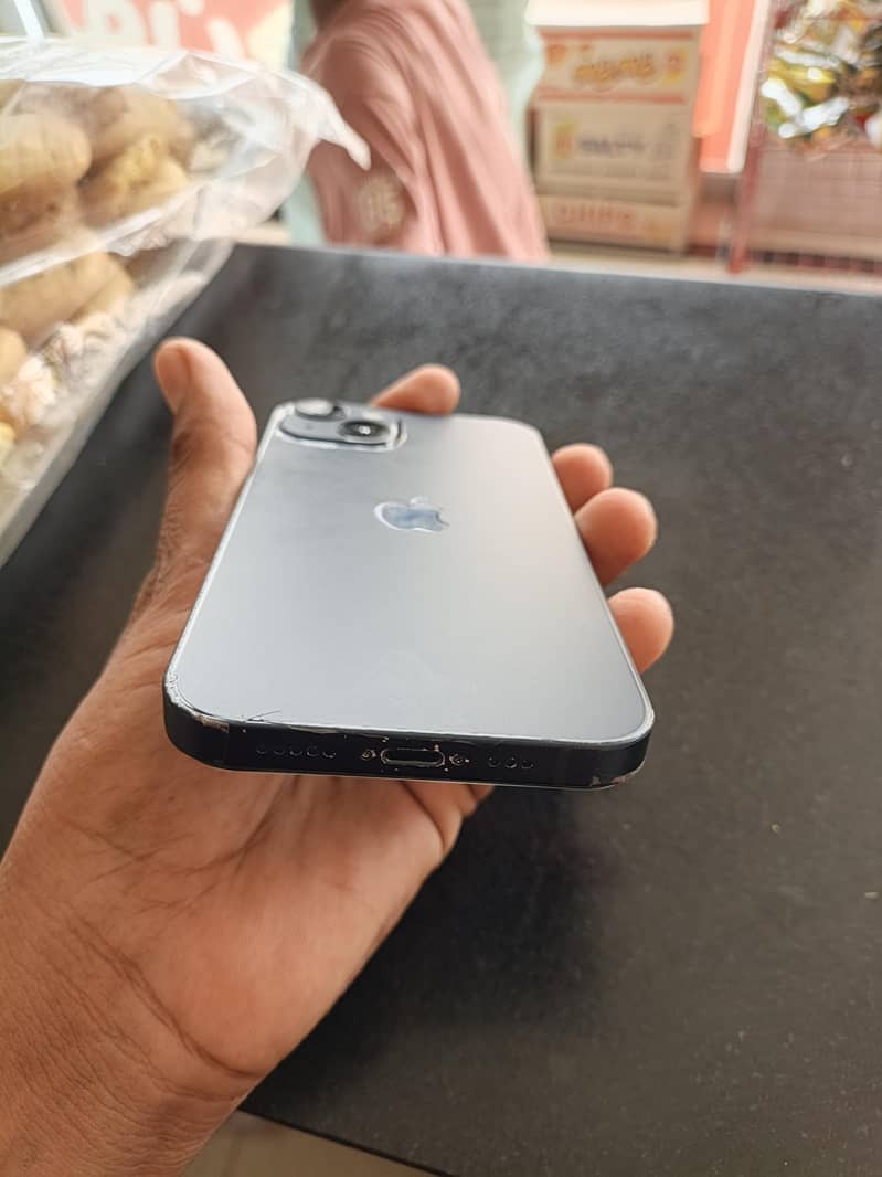 Apple iPhone 13 3