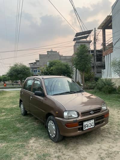 Daihatsu Cuore 2003
