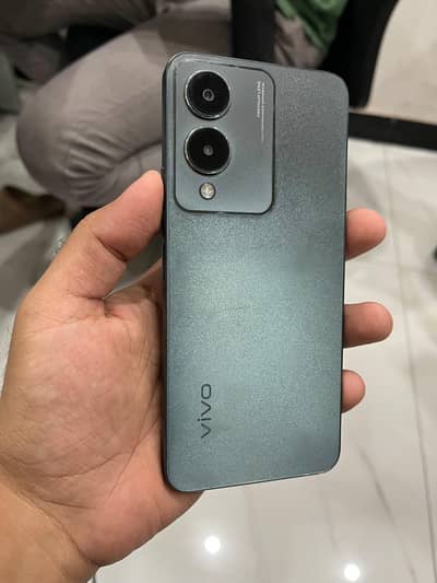 Vivo Y17s