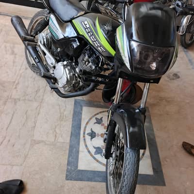 Urgent deluxe for sale 2010 model Golden numb