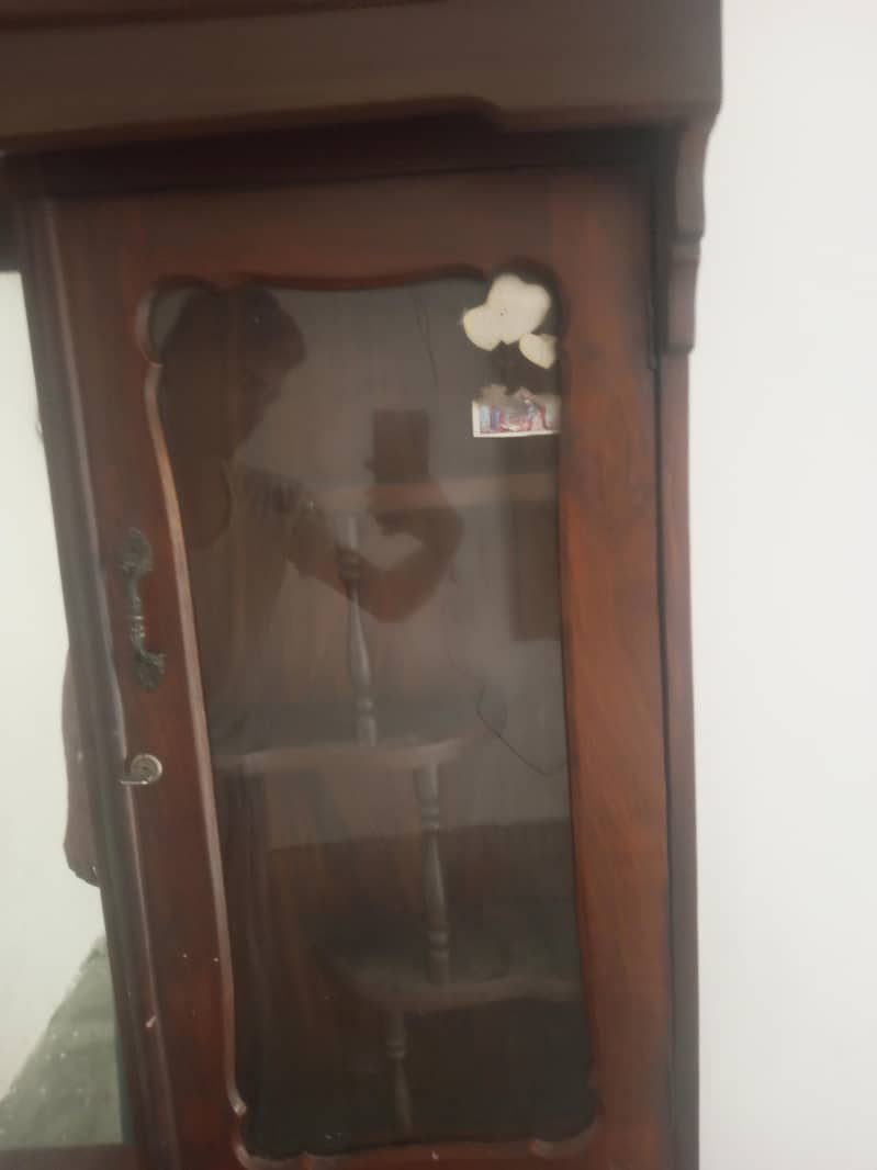 Dressing table 0