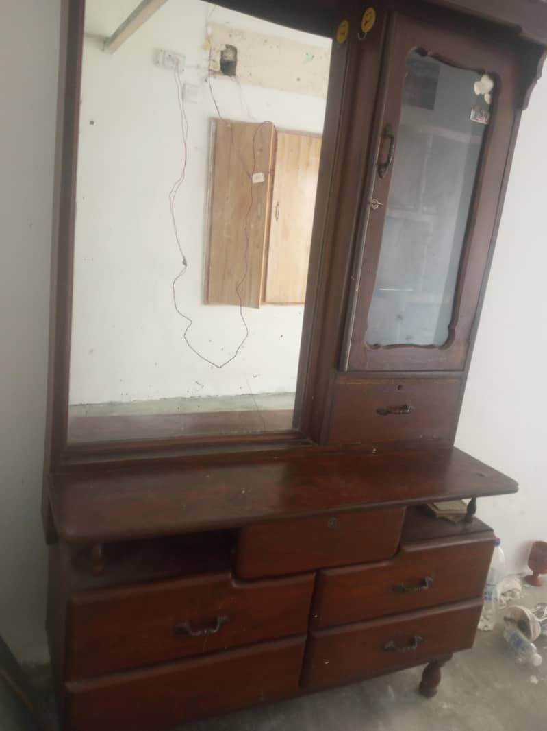 Dressing table 1
