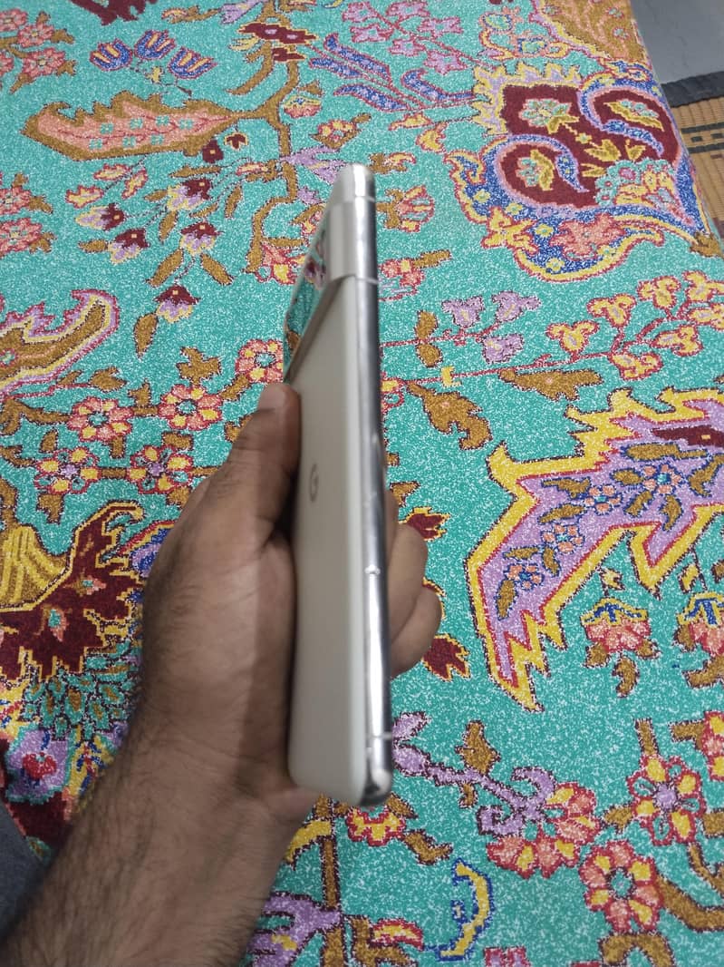 Google Pixel 8 Pro 3