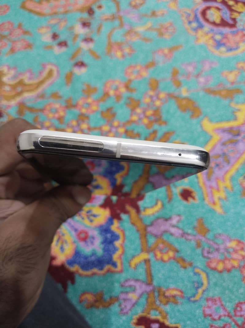 Google Pixel 8 Pro 4