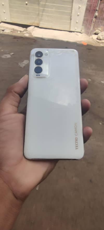 Tecno Camon 18