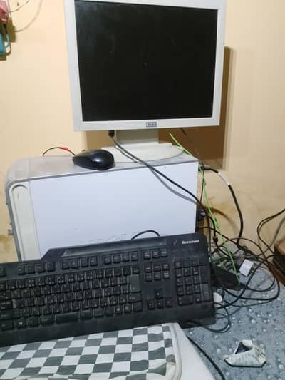 computer  32gb hard disc 2gb ram YouTube paly Google play