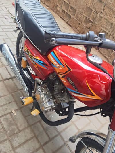 Honda CG 125 model 2004 for urgent sale