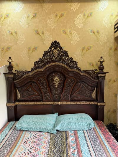 Solid Wood King Size Bed with Mattress & 2 Side Tables