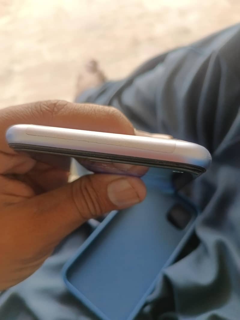 iPhone 11 1
