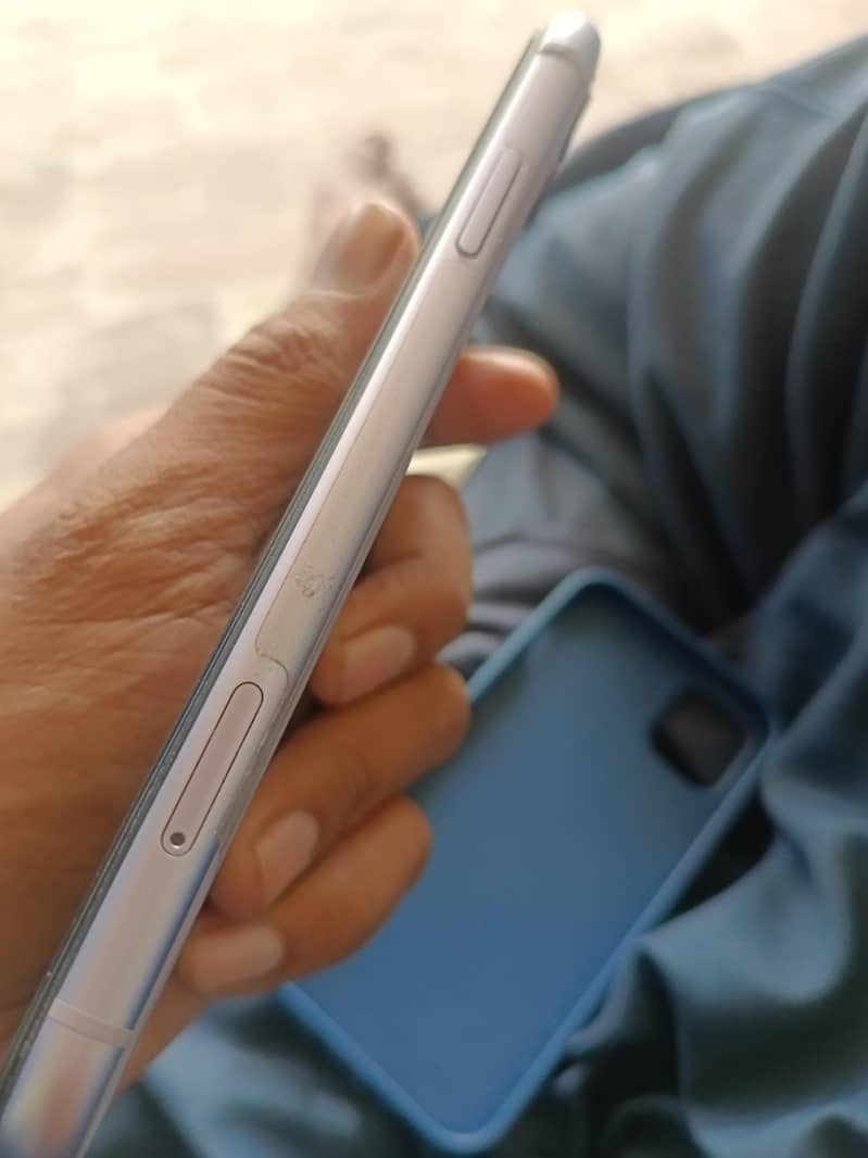 iPhone 11 2