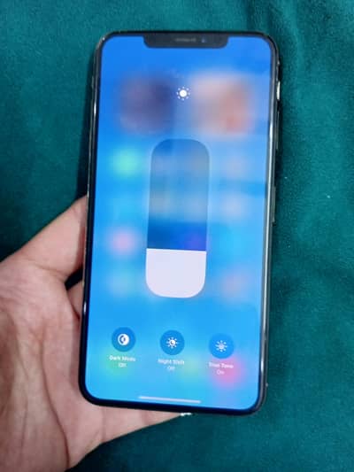 Apple iPhone XS Max with original box and charger