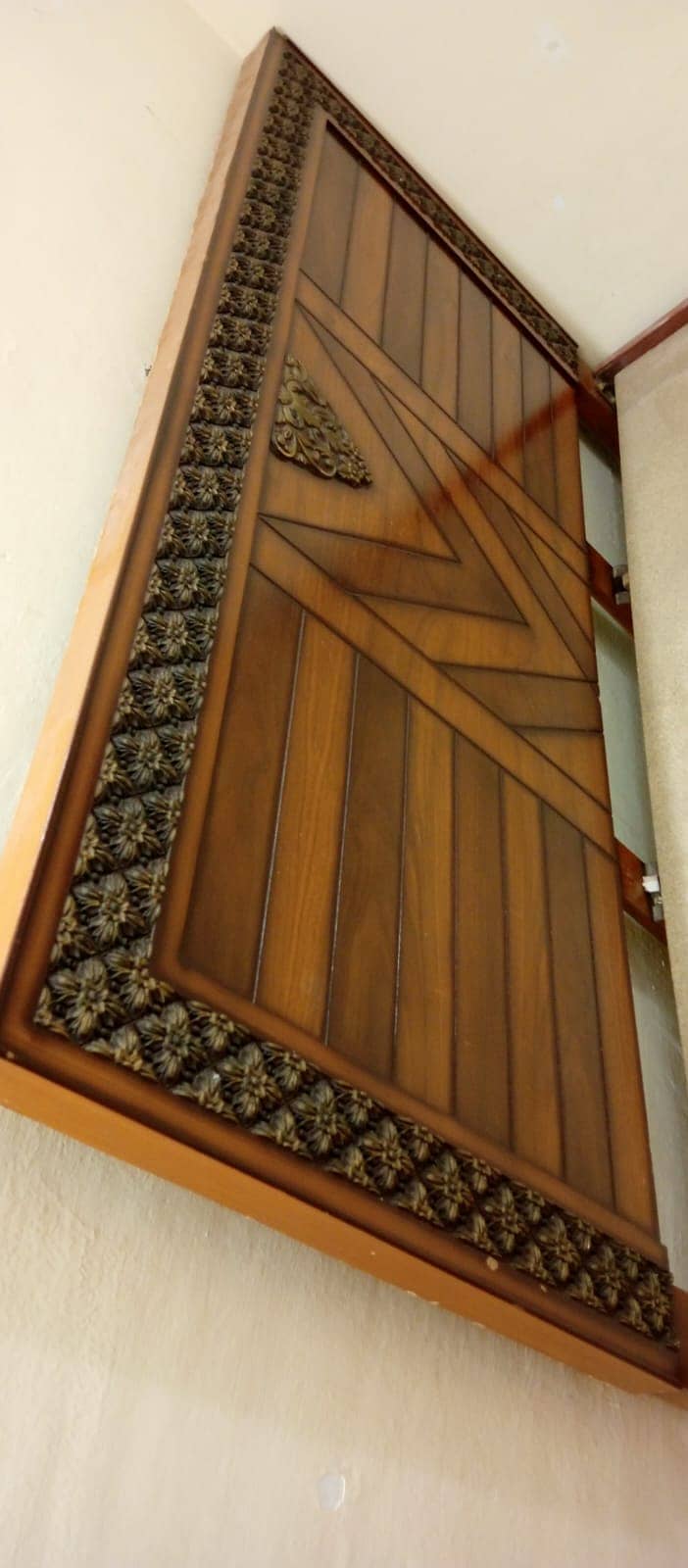 Queen Size Bed 0