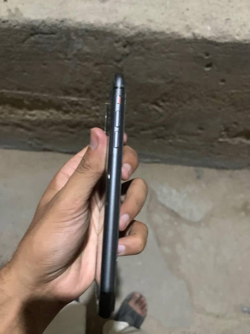 Apple iPhone 11 2