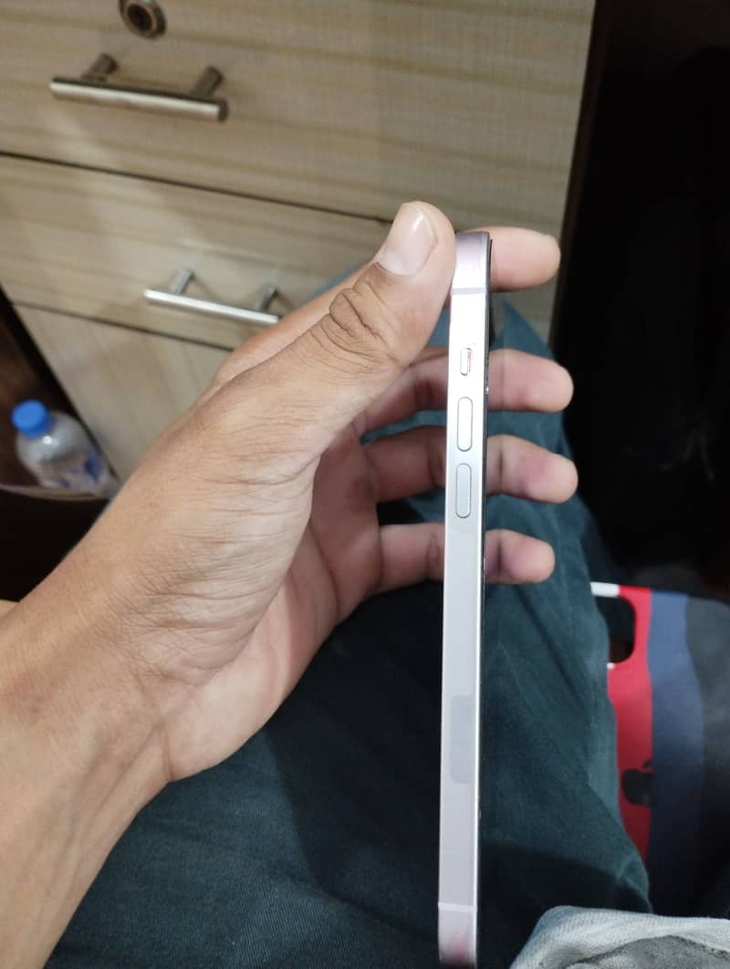 Apple iPhone 14 plus 3