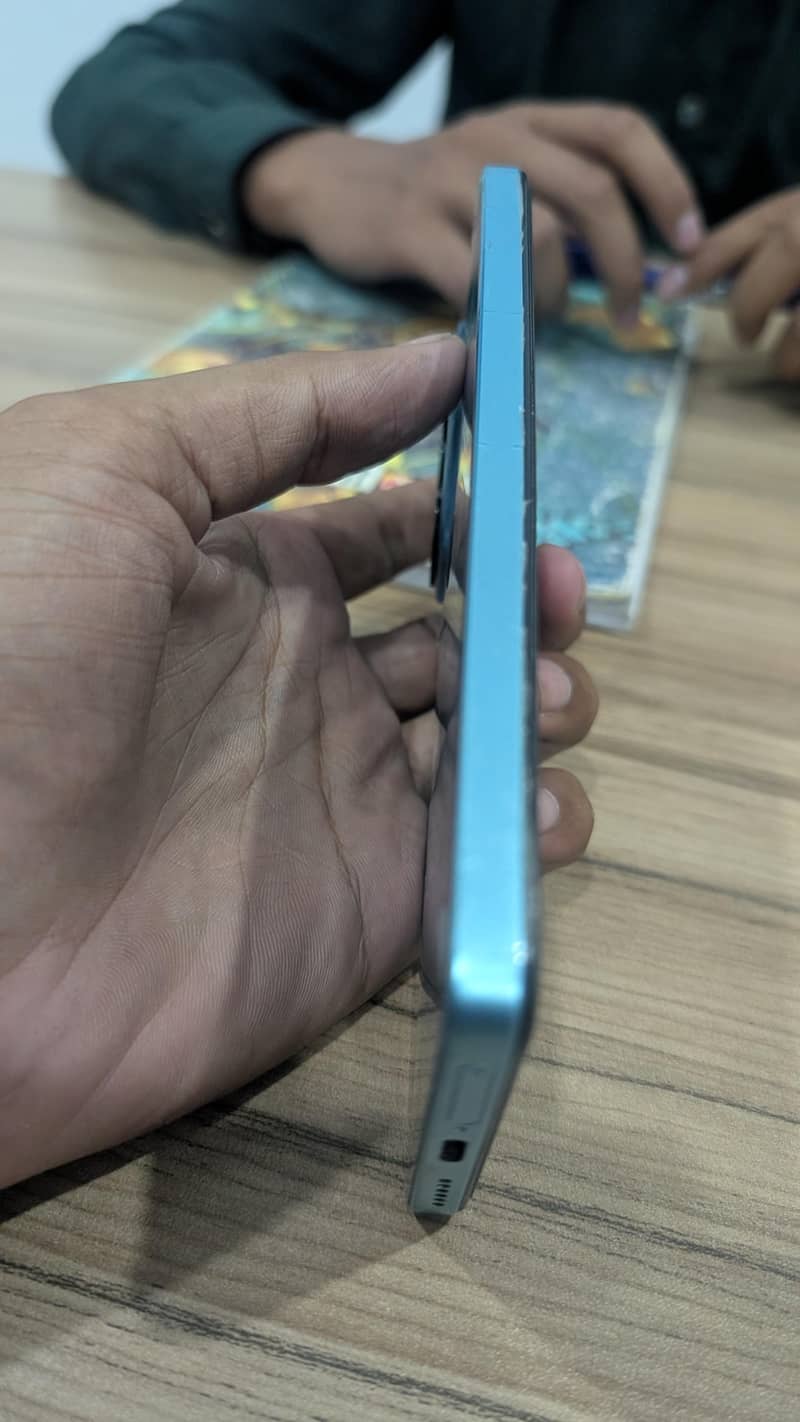8/128 10/10 condition 8
