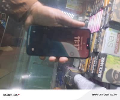 Apple iPhone 13