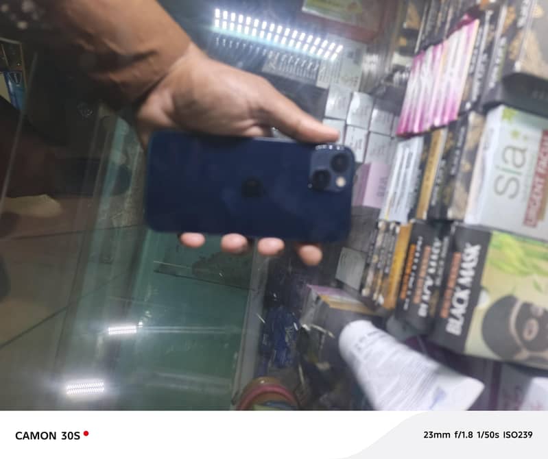 Apple iPhone 13 1