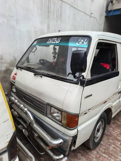 Mazda E2200 Van
