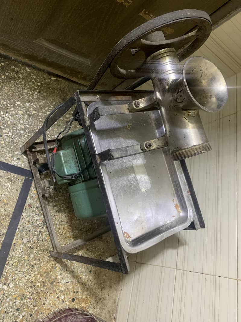 Qeema machine 0